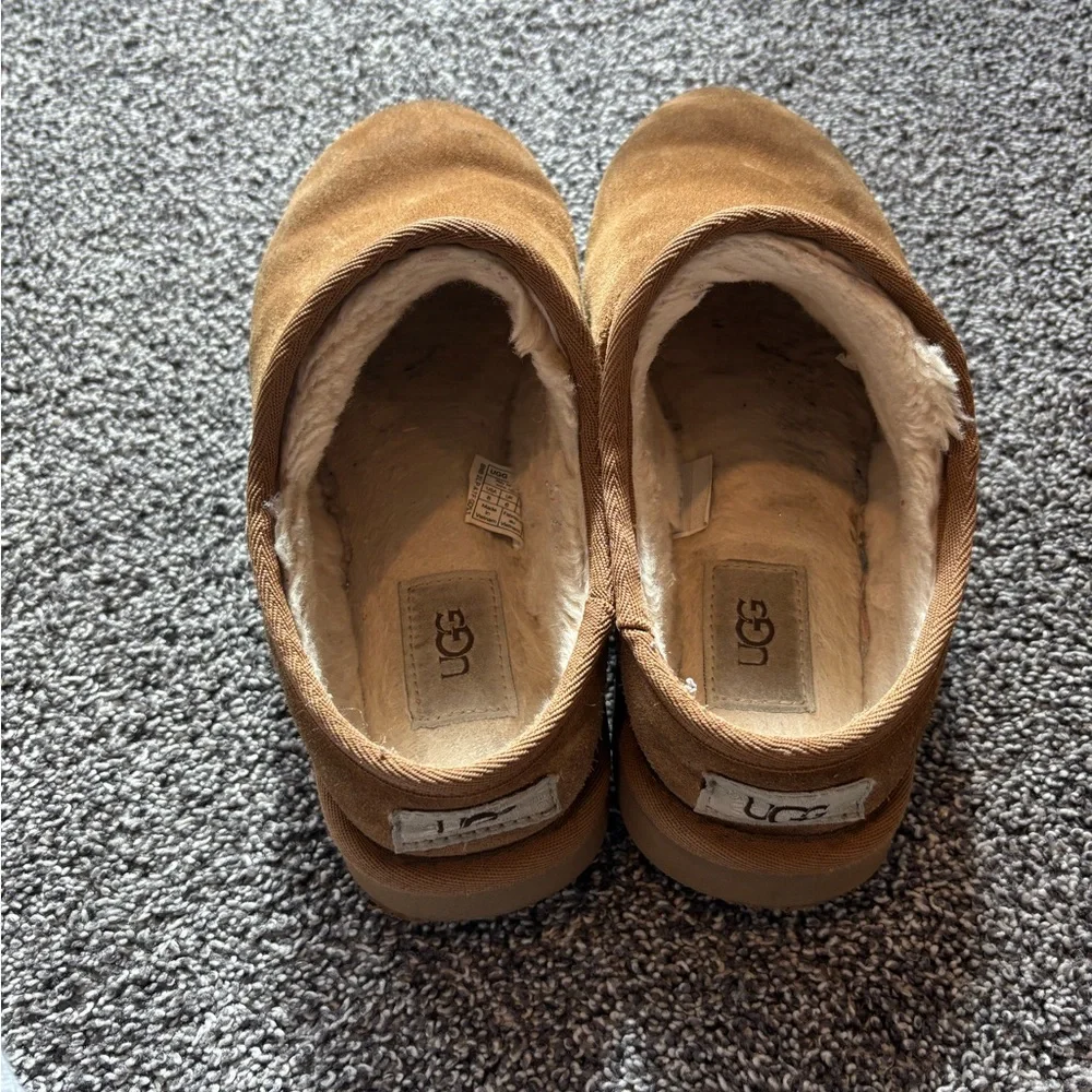 Chestnut Ugg Classic Slippers - Picture 4 of 5